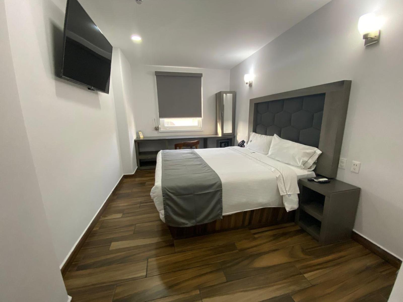 Bugari Aeropuerto Guadalajara Hotel Las Pintas