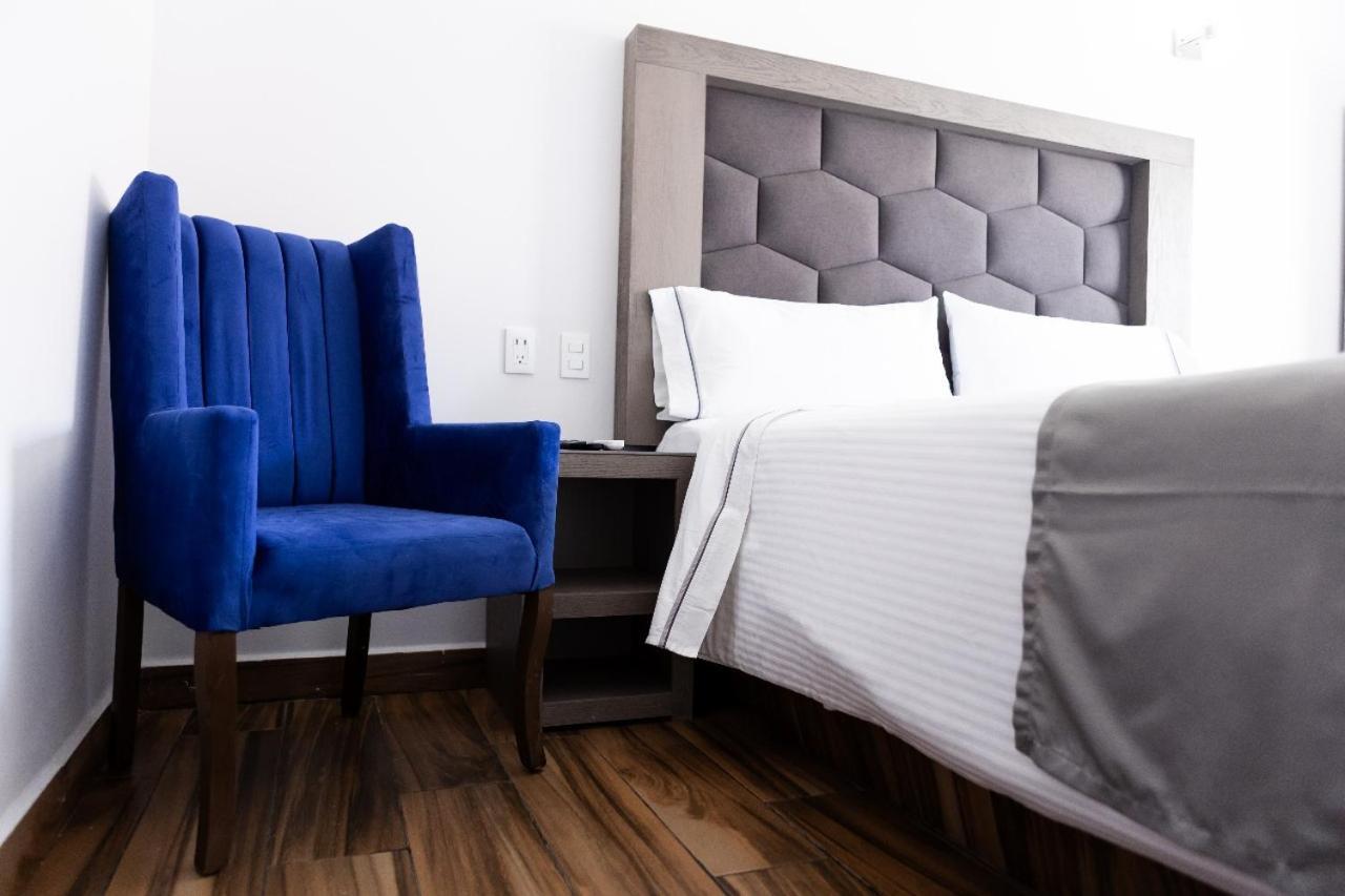 Bugari Aeropuerto Guadalajara Hotel 3*